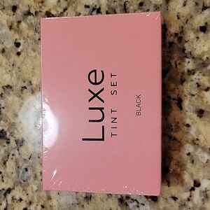 NIB Luxe Tint Set Black